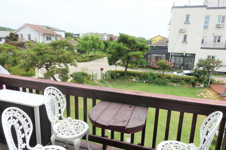 Others 4, Daebudo polaris pension, Hwaseong
