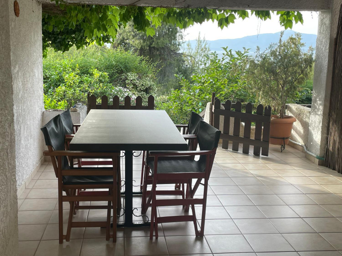 Food & Drinks, ILIOCHARI sea view apartments Oropos - Kalamos, Attica