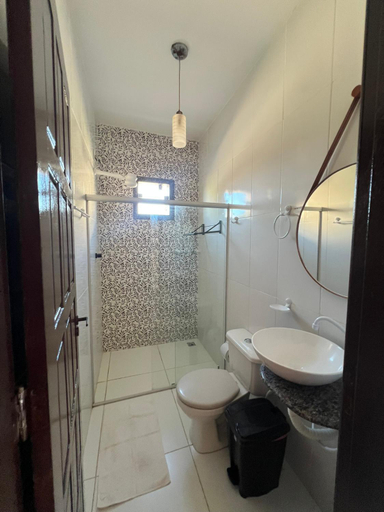Bathroom 5, Franz Beach, Nova Viçosa