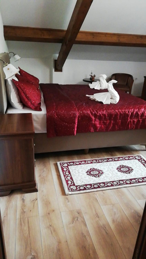 Bedroom 2, Montebello, Predeal