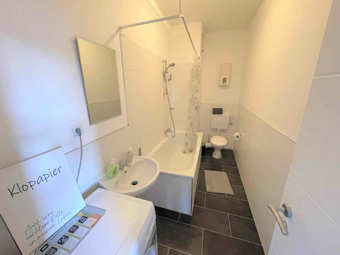 Bathroom, work & stay in Gelsenkirchen, Gelsenkirchen