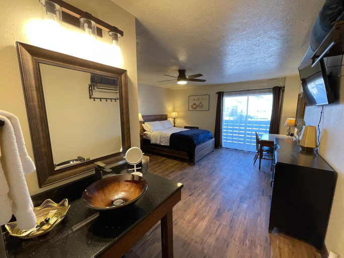 Others 3, The Kanab Lodge, Kane