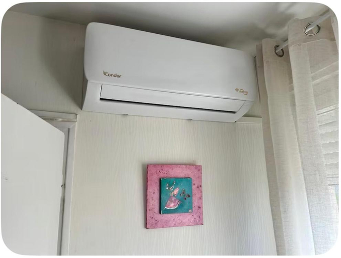 Others 3, Chambre Saphir Climatisee avec piscine - 2 P, Rhône