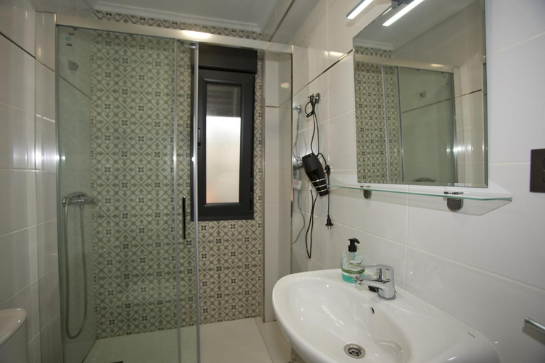 Bathroom, Apartamentos La Cueva - Onis, Asturias