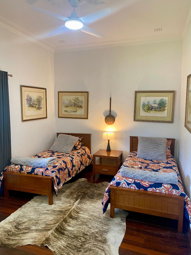 Bedroom 2, Sandalwood Downs Fabulous Farm Stay TOODYAY, Toodyay