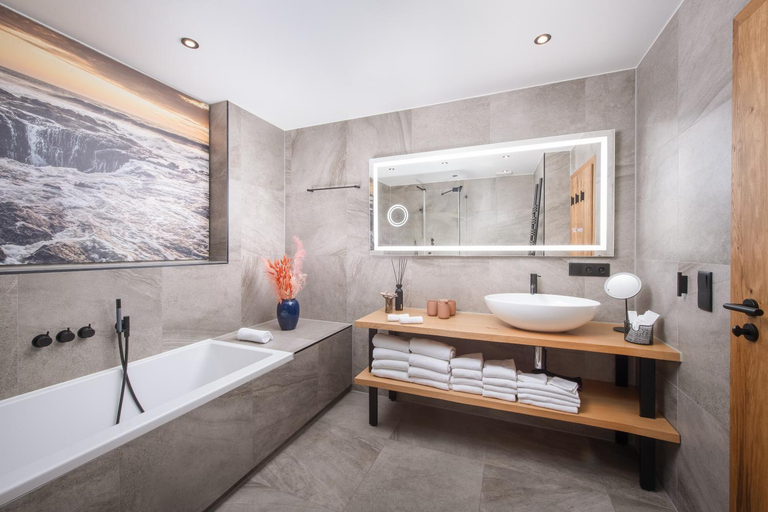 Bathroom 3, Luxury Apartments "R6 Tegernsee", Miesbach