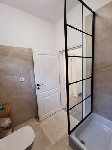 Bathroom 2, Apartments and Rooms B&B, Zadar