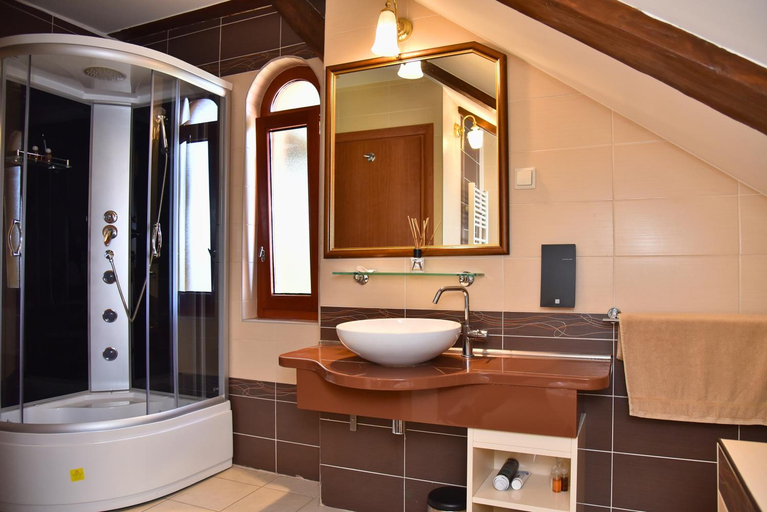 Bathroom 5, Sobe Bimbo, Zaprešić