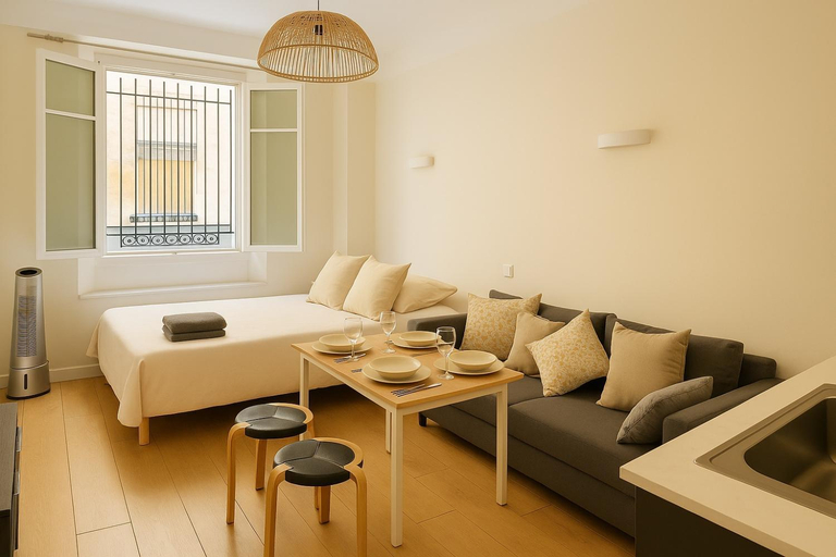 Others 4, ARC DE TRIOMPHE -Marie Antoinette garden Residences with AC, Paris