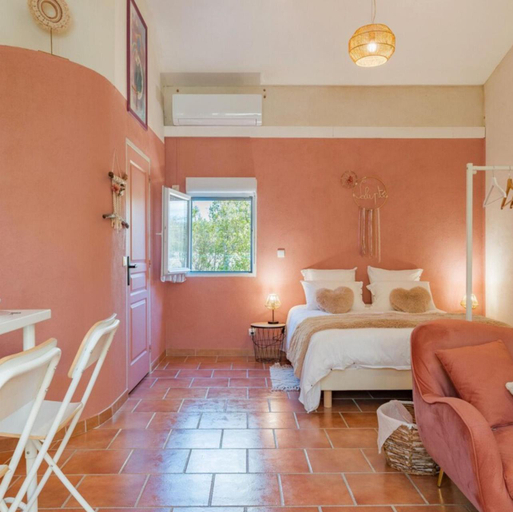 Bedroom 3, Domaine Plan des Devens, Vaucluse