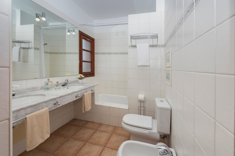 Bathroom 4, Villa Pola Marinas Playa B, Las Palmas