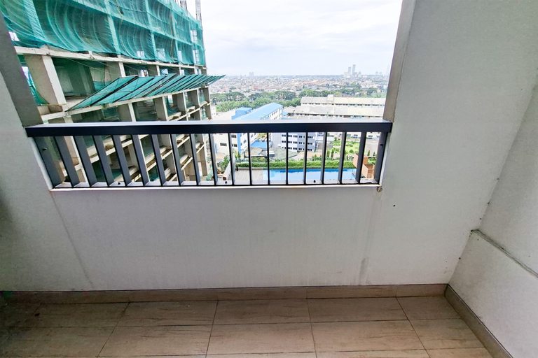 Exterior 2, Homelike and Relaxing Studio Apartment Collins Boulevard By Travelio, Tangerang