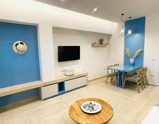 Others 3, Modern Apartment, Few Meters from the Beach, Peloponnese