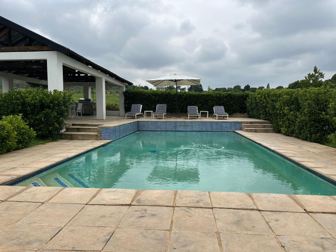 Sport & Beauty, Steenkoppies semi self catering apartment, West Rand