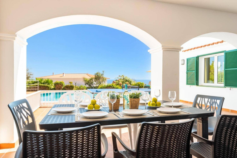 Food & Drinks, Villa Gecko by Villa Plus, Baleares
