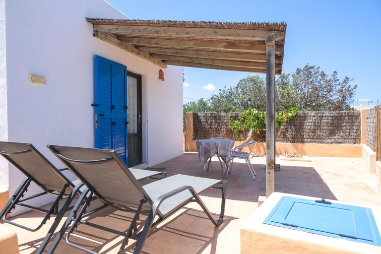 Others 5, VIVIENDAS ES CARNATGE, Baleares