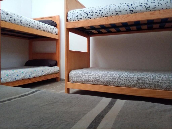 Bedroom 5, Escuela de Surf y Hostel Baldaio, A Coruña