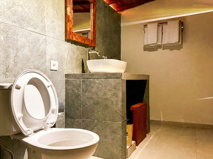 Bathroom 5, Kalyana Gangga, Tabanan