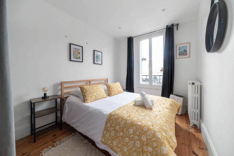 Bedroom 2, Residence Celestins - Appartements centre avec parking, Allier