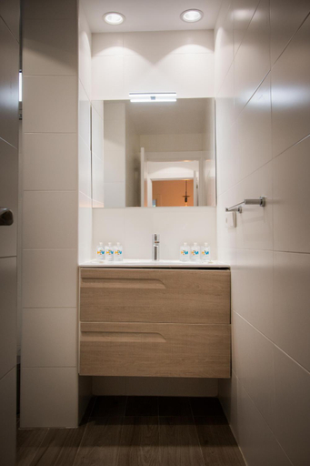 Bathroom 2, Holidays2Malaga Central Alameda View, Málaga