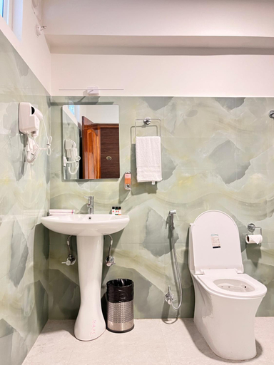 Bathroom 3, MAPLEWOOD HOTEL & SPA, East Sikkim