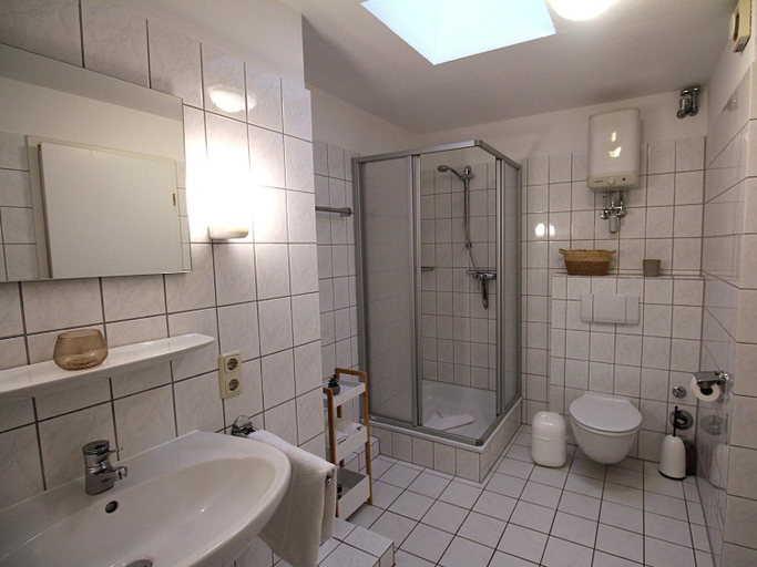 Bathroom 2, Residenz Kormoran 1 5, Cuxhaven