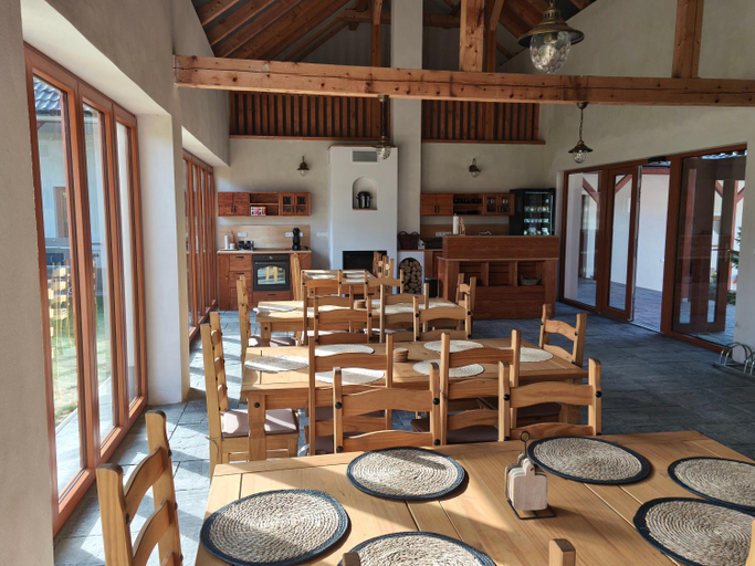 Food & Drinks, Matejovec 109 & Ubytovani Na statku, Jindřichův Hradec