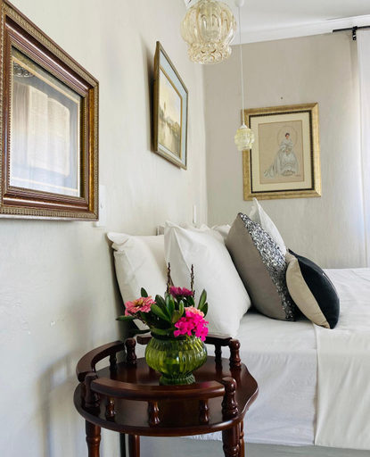 Bedroom 2, Yellow House, Central Karoo