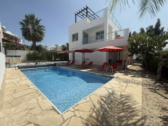 Sport & Beauty 2, Villa Sunny Breeze In A Prime Spot Near Everything