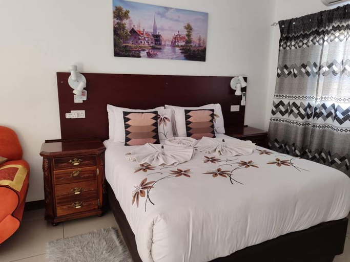 Bedroom 2, Bonjour Inn Palapye, Palapye