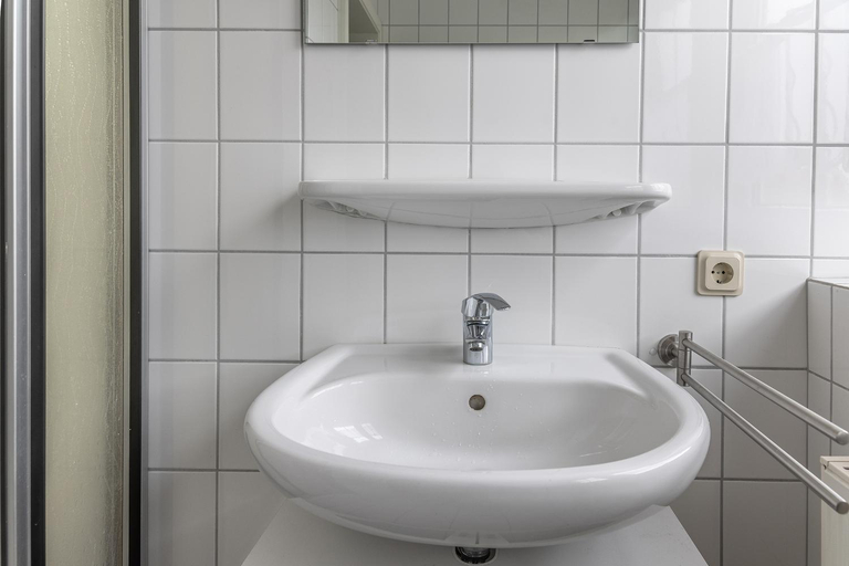 Bathroom 3, 50012 Ferienwohnung "Svenja", Wittmund
