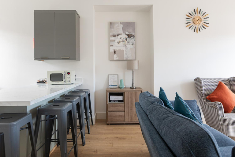 Others 4, Luxury 2BR apartments by Luxus Fully Equipped Kitchen, Ormeau Park, Belfast