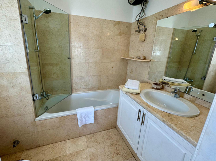 Bathroom 4, Villa with 5 bedrooms & 4 bathrooms - private heated pool, Al-Ghurdaqah 2