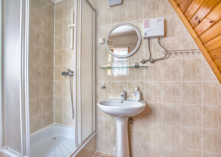 Bathroom 2, "Domek na Wiejskiej 4" Polanczyk, Lesko