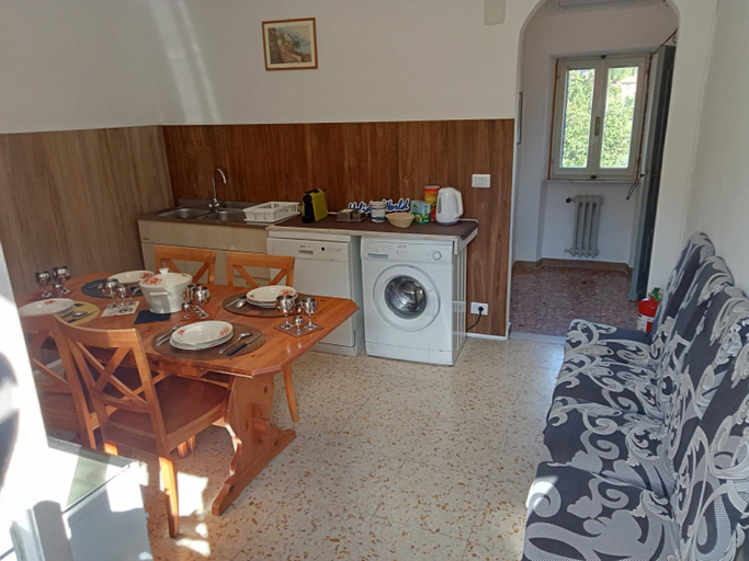 Others 5, Casa di Augusto, Viterbo