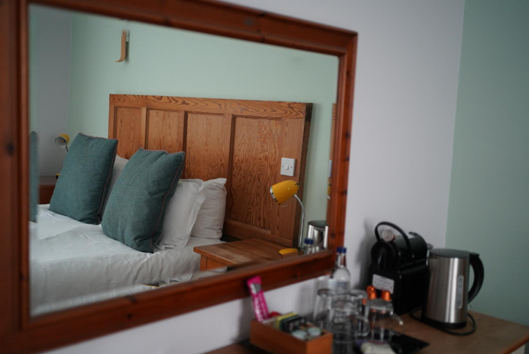 Bedroom 2, The Old Cannon Brewery, Suffolk