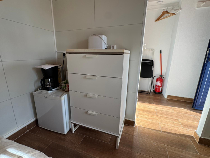 Others 4, Quarto Santo Antonio, Odemira