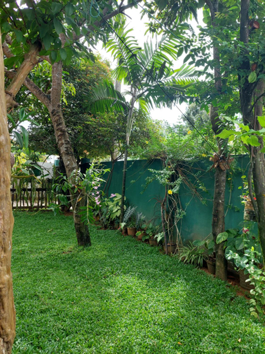 Others 4, Pasindu Place, Weligama