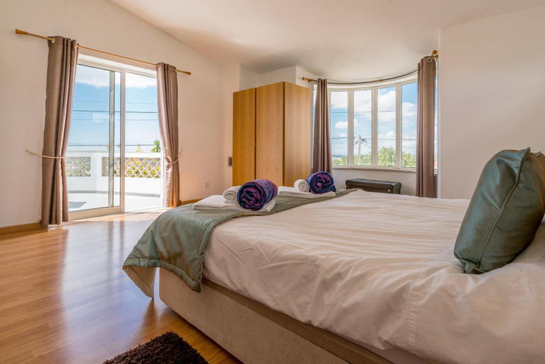 Bedroom 1, Casa Laranja Three bedroom Villa, Loulé