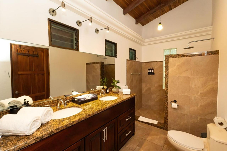 Bathroom 4, 4BR Villa MotMot in w exclusive pool Wifi Ac, Aguirre