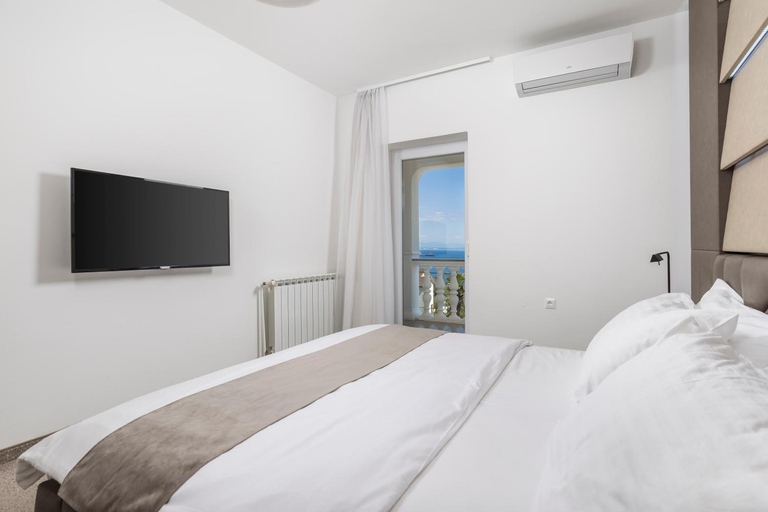 Bedroom, Villa Garden Apartment with Pool Opatija, Opatija/Veprinac