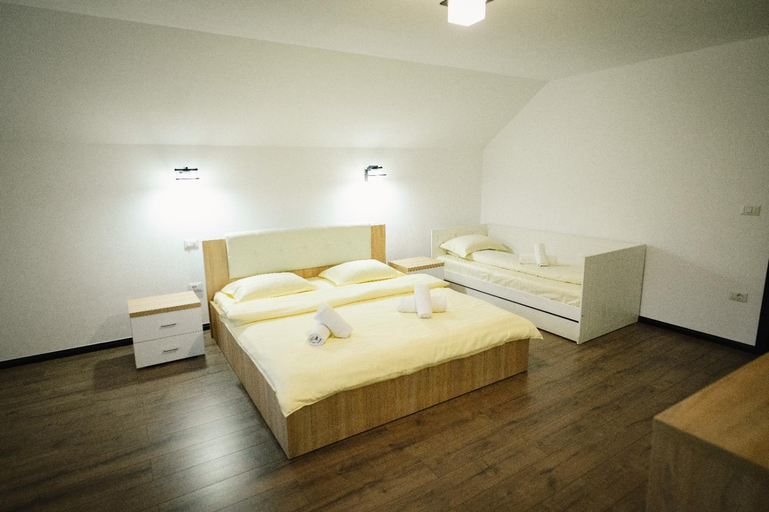 Bedroom 3, Casa Florus, Rozavlea