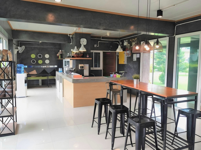 Food & Drinks 4, Loft Village, Muang Nakhon Nayok