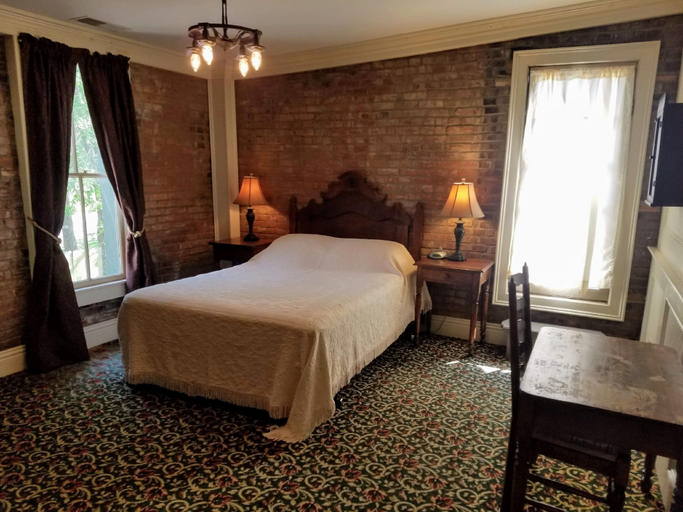 Bedroom 3, Iron Horse Hotel, Cooper