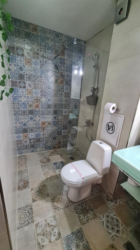 Bathroom 2, Art House Plovdiv, Plovdiv