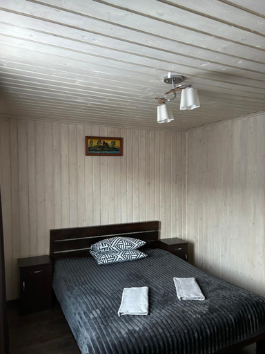 Bedroom 4, Роздоріжжя, Iaremchans'ka