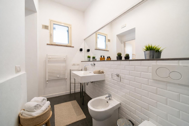 Bathroom 3, Nerello Suites and Rooms, Catania