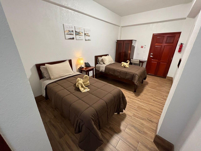 Bedroom 3, Voyager Sun & Reef Hotel