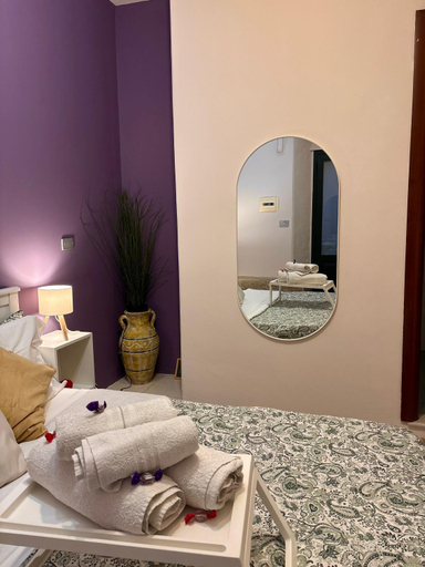 Bedroom 3, "Private Room" stanza privata with private bathroom - shared kitchen and beautiful terrace on Taormi, Messina