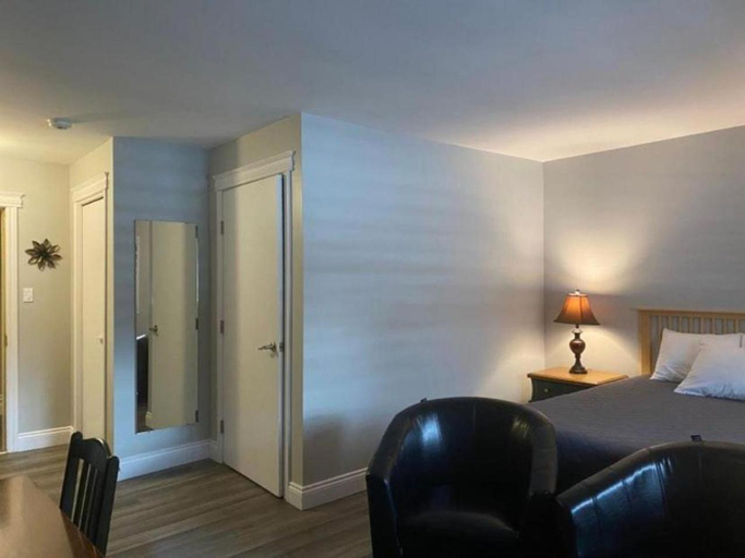 Bedroom 3, Auberge MicKy Inc, Madawaska